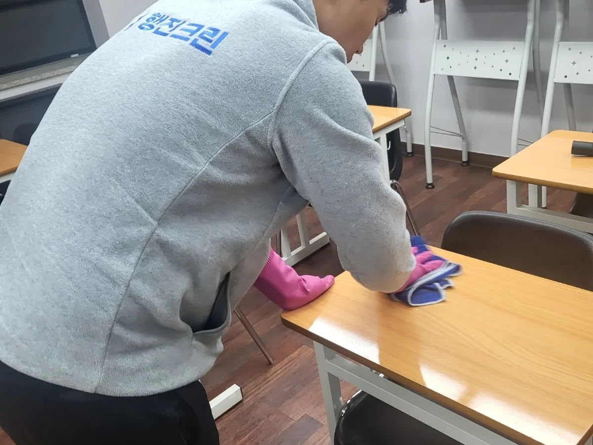 함양군 백전면 유치원 책걸상 교실 위생청소 사례 - 행진크린
